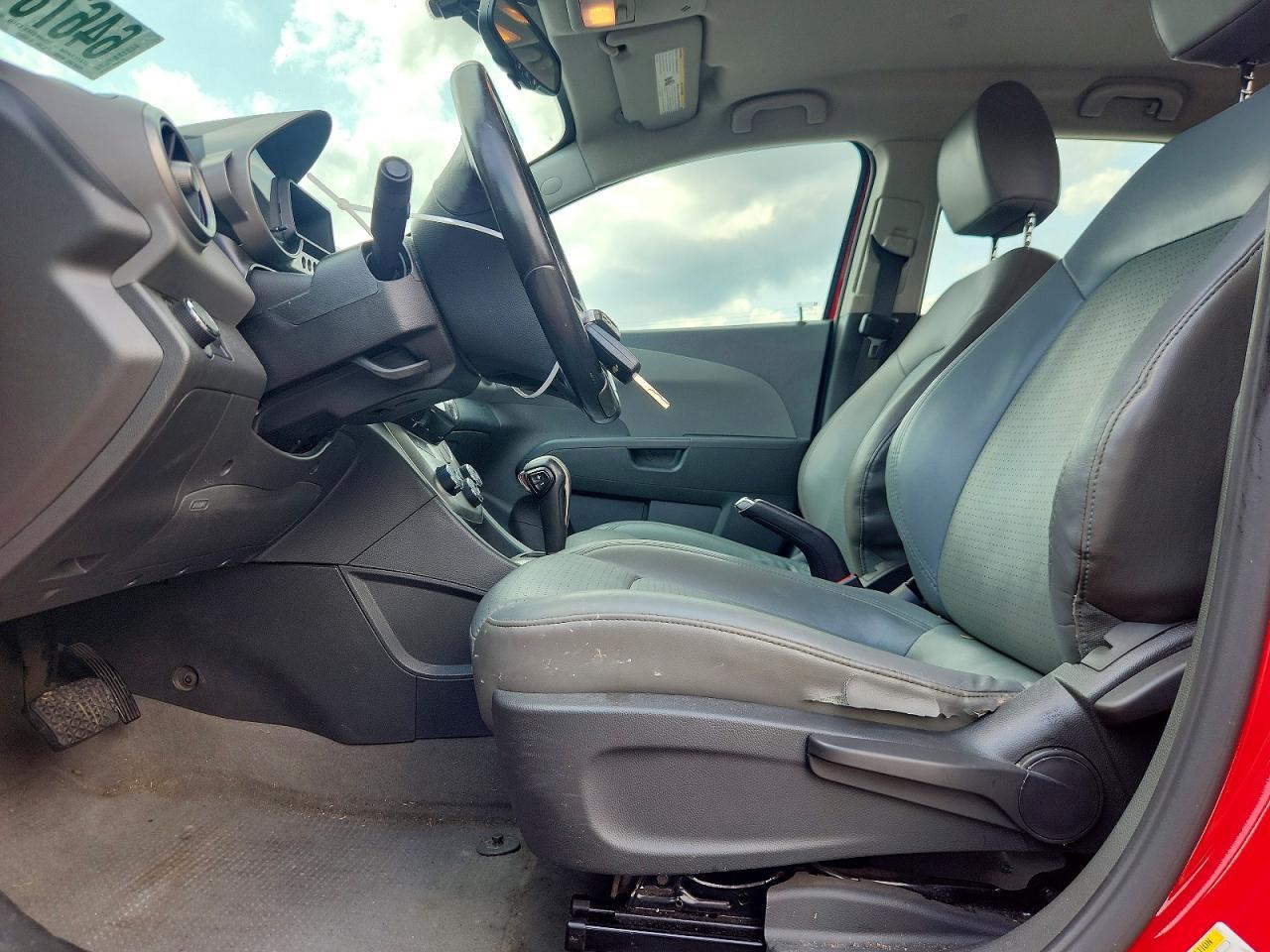 2015 Chevrolet Sonic Ltz - zdjęcie 7