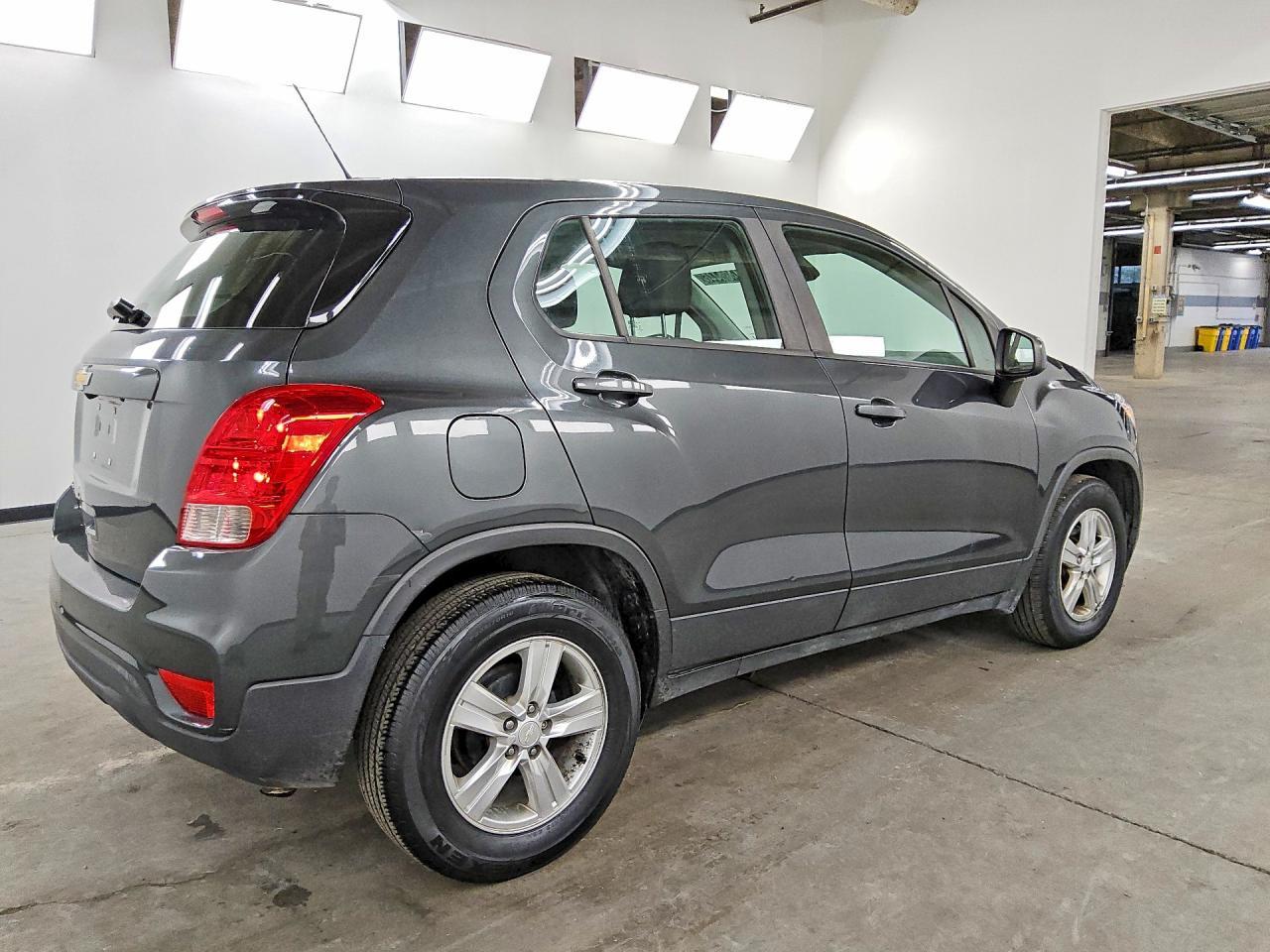 2020 Chevrolet Trax Ls - zdjęcie 3