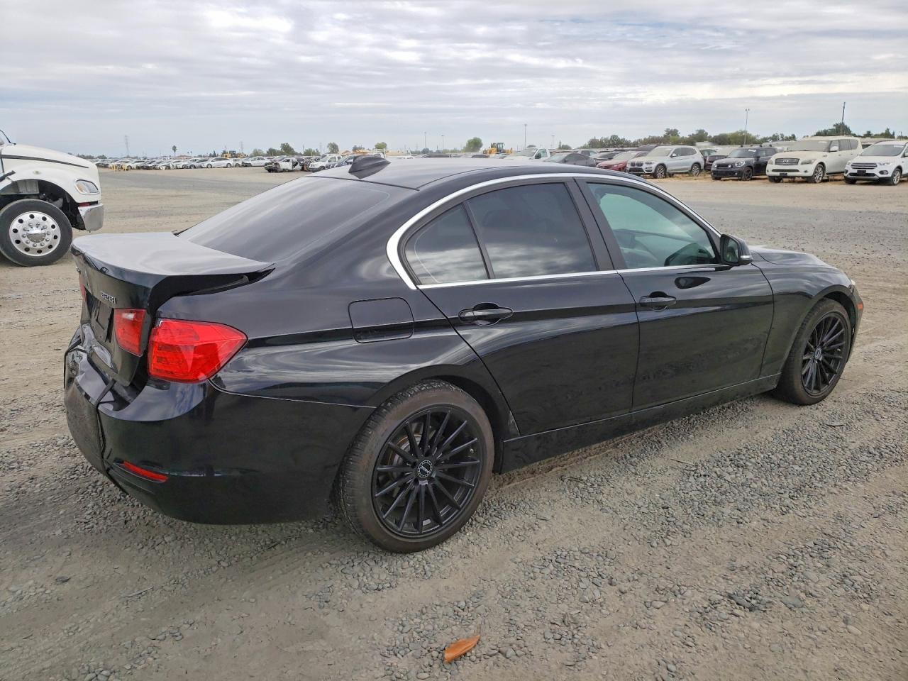 2015 BMW Seria 3 328i - zdjęcie 3