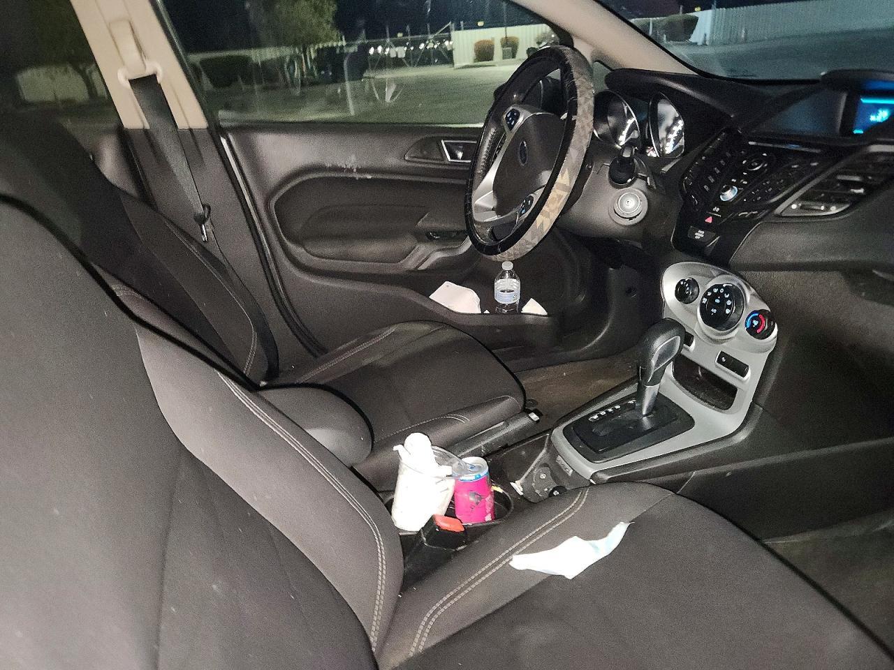 2016 Ford Fiesta Se - zdjęcie 13