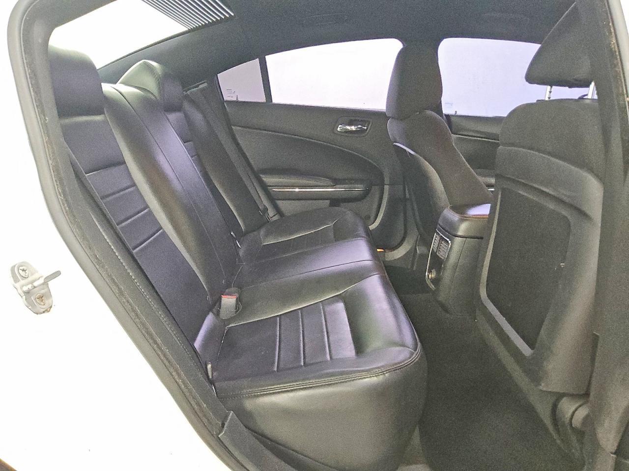 2014 Dodge Charger Police - zdjęcie 10