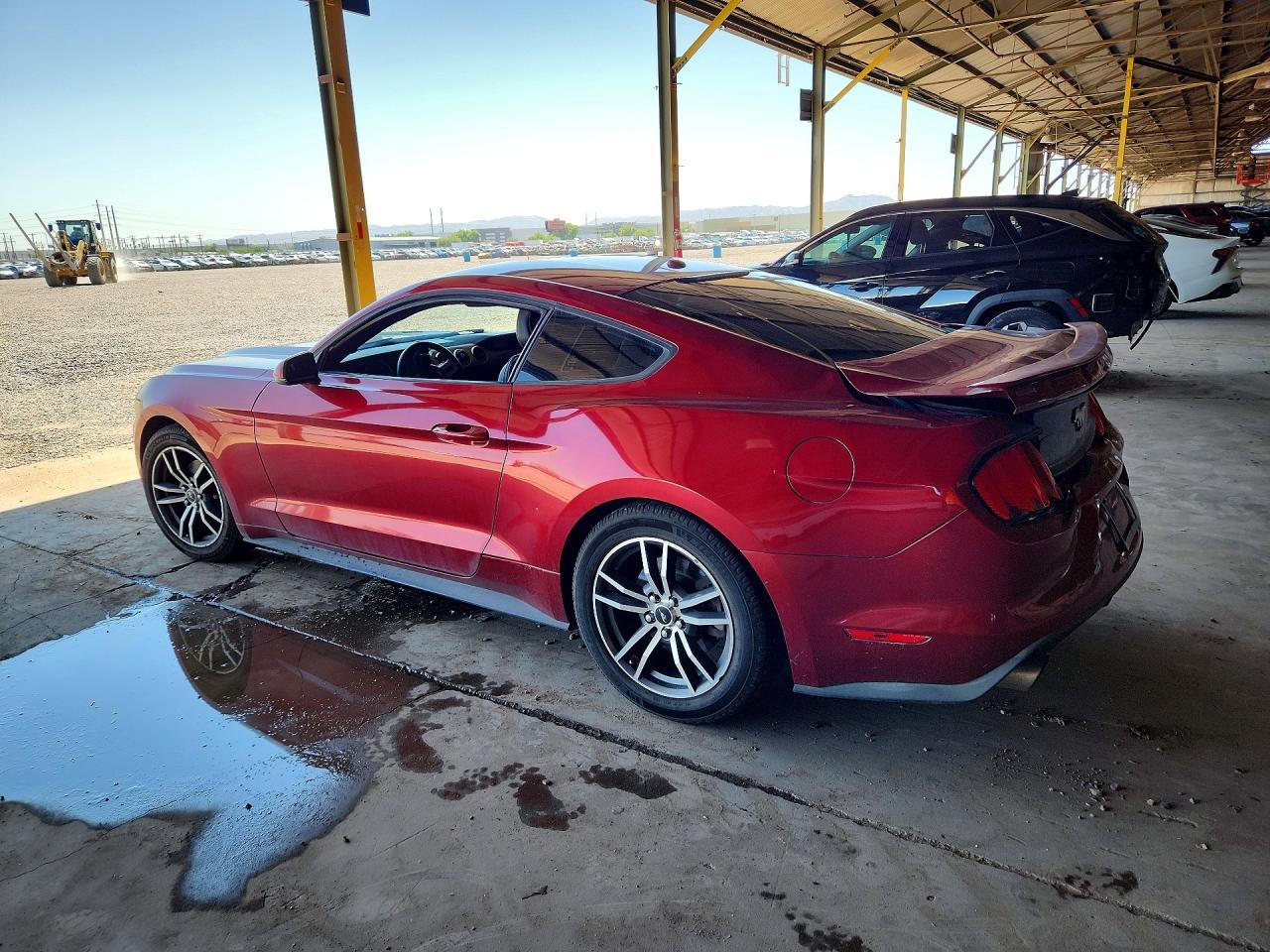 2015 Ford Mustang - zdjęcie 2