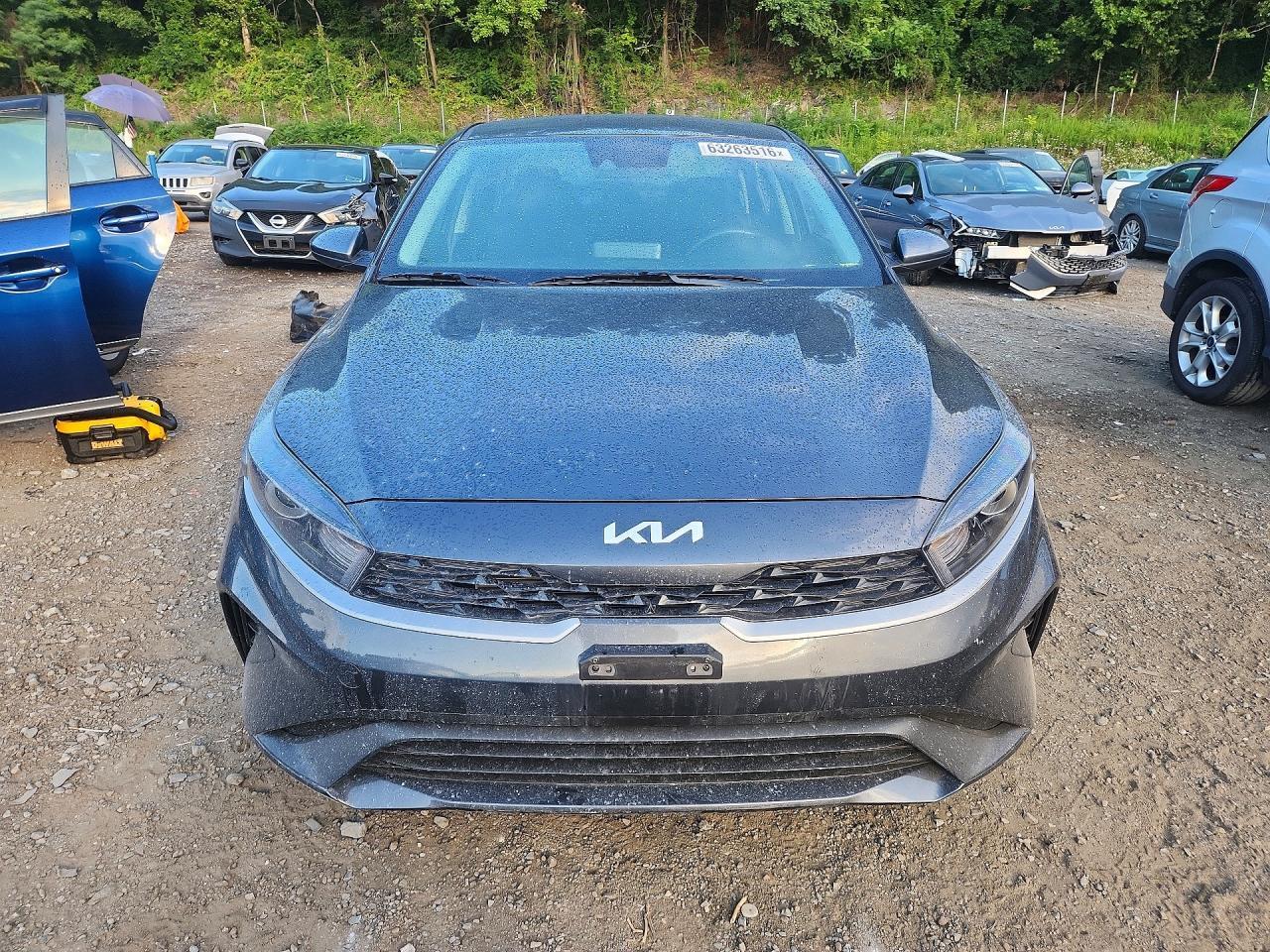 2024 Kia Forte Lxs - zdjęcie 5