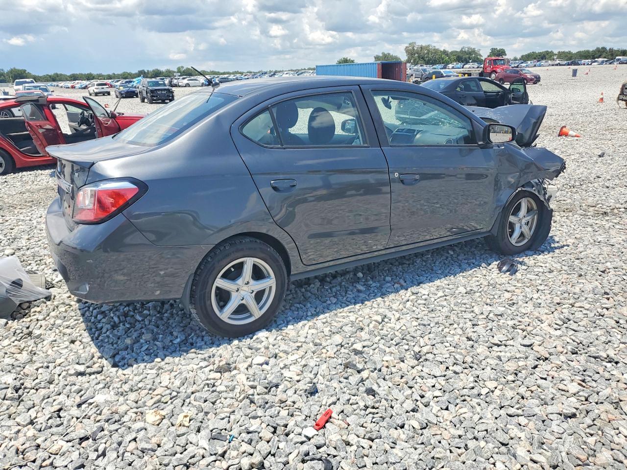 2024 Mitsubishi Mirage G4 Se - zdjęcie 3