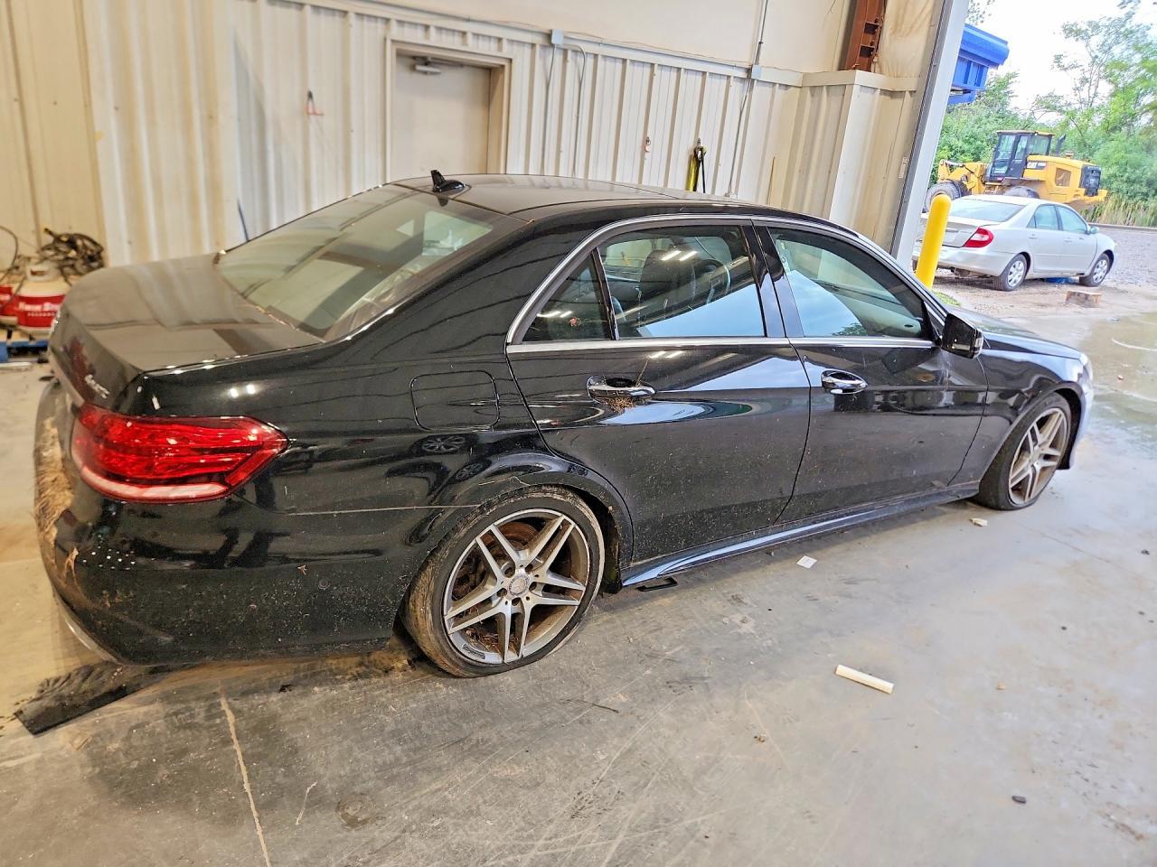 2014 Mercedes-Benz E 550 4Matic - zdjęcie 3