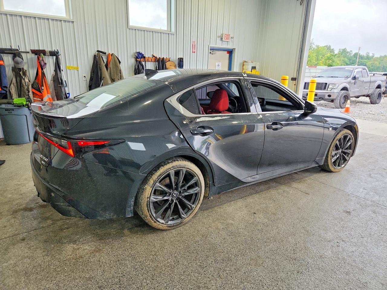 2023 Lexus Is 350 F Sport - zdjęcie 3