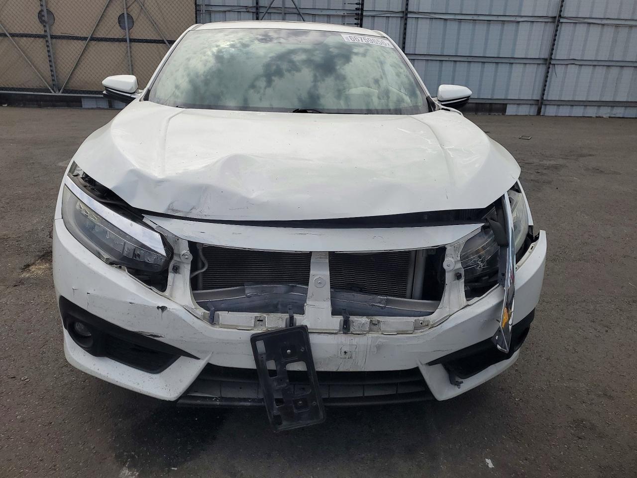 2016 Honda Civic Touring - zdjęcie 5