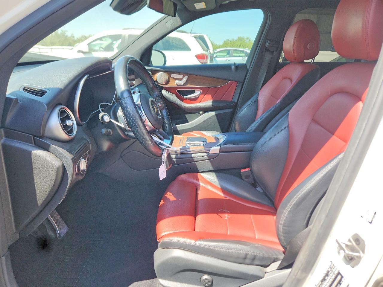 2021 Mercedes-Benz Glc 300 - zdjęcie 7