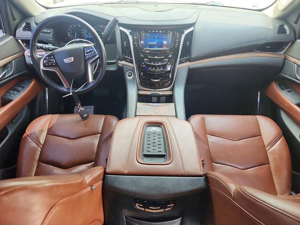 2016 Cadillac Escalade Luxury - zdjęcie 8