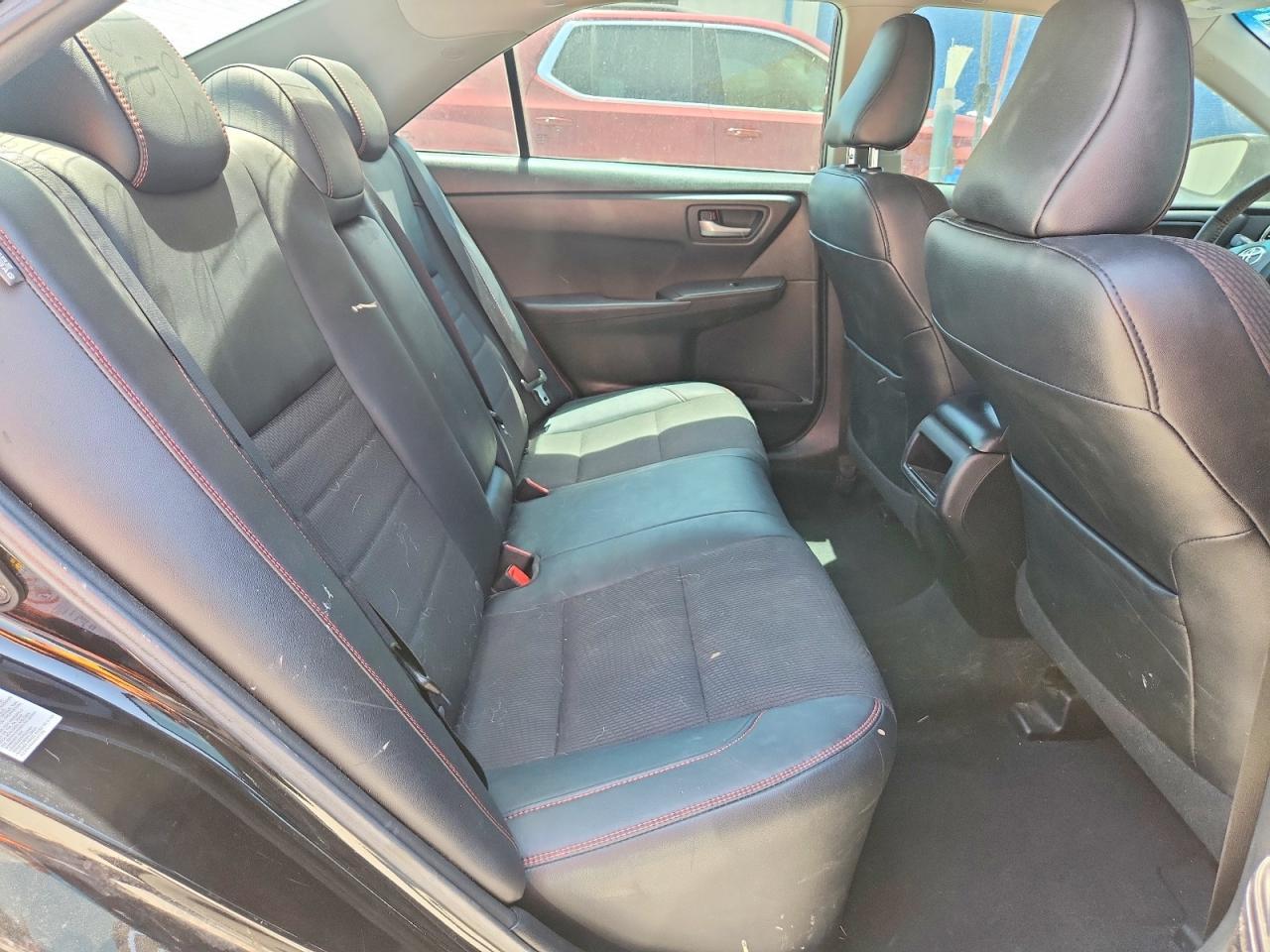 2016 Toyota Camry Se - zdjęcie 10