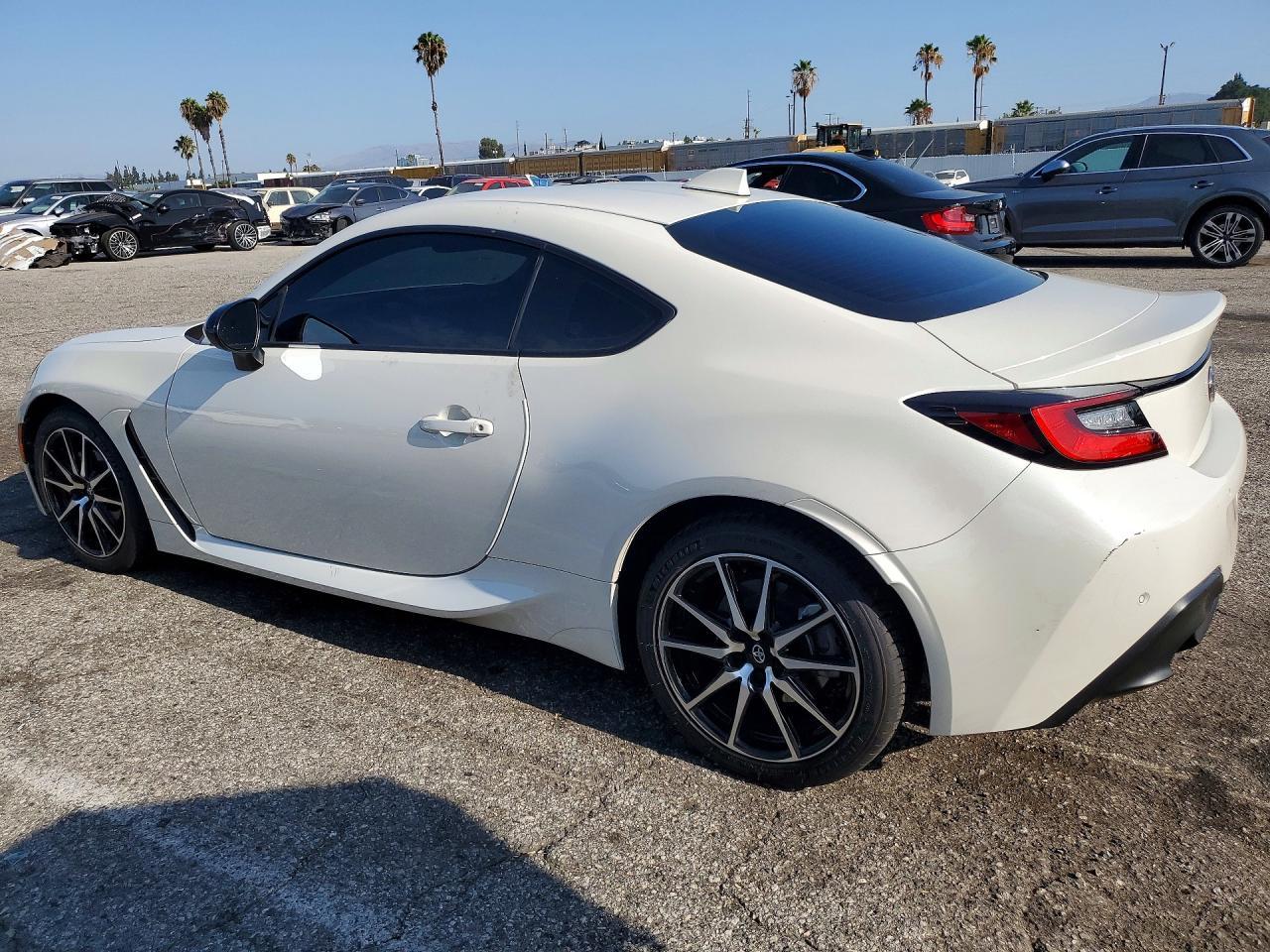 2022 Toyota Gr86 Premium - zdjęcie 2