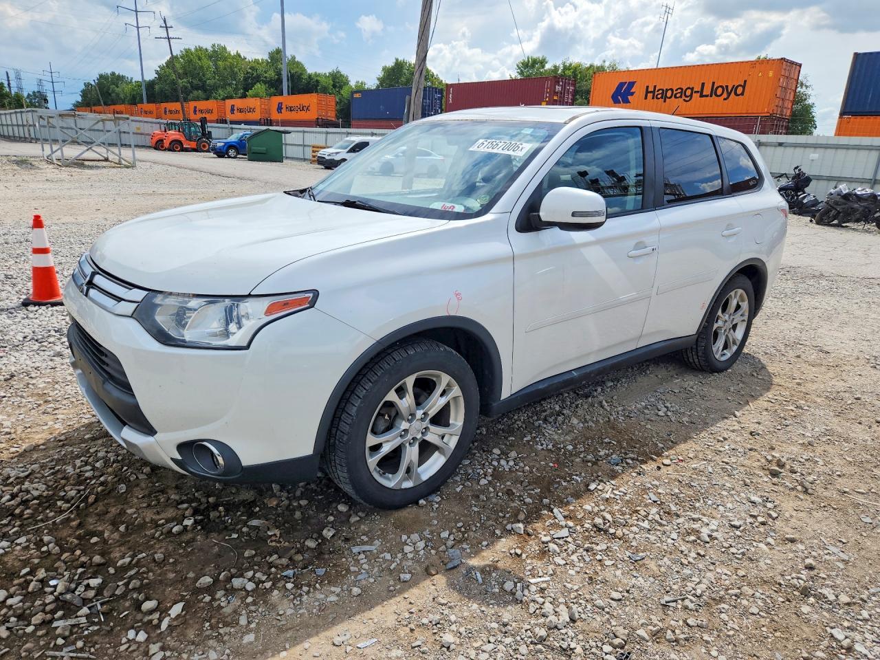 2015 Mitsubishi Outlander Se - zdjęcie główne