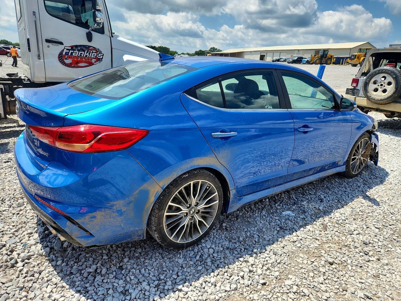 2017 Hyundai Elantra Sport - zdjęcie 3