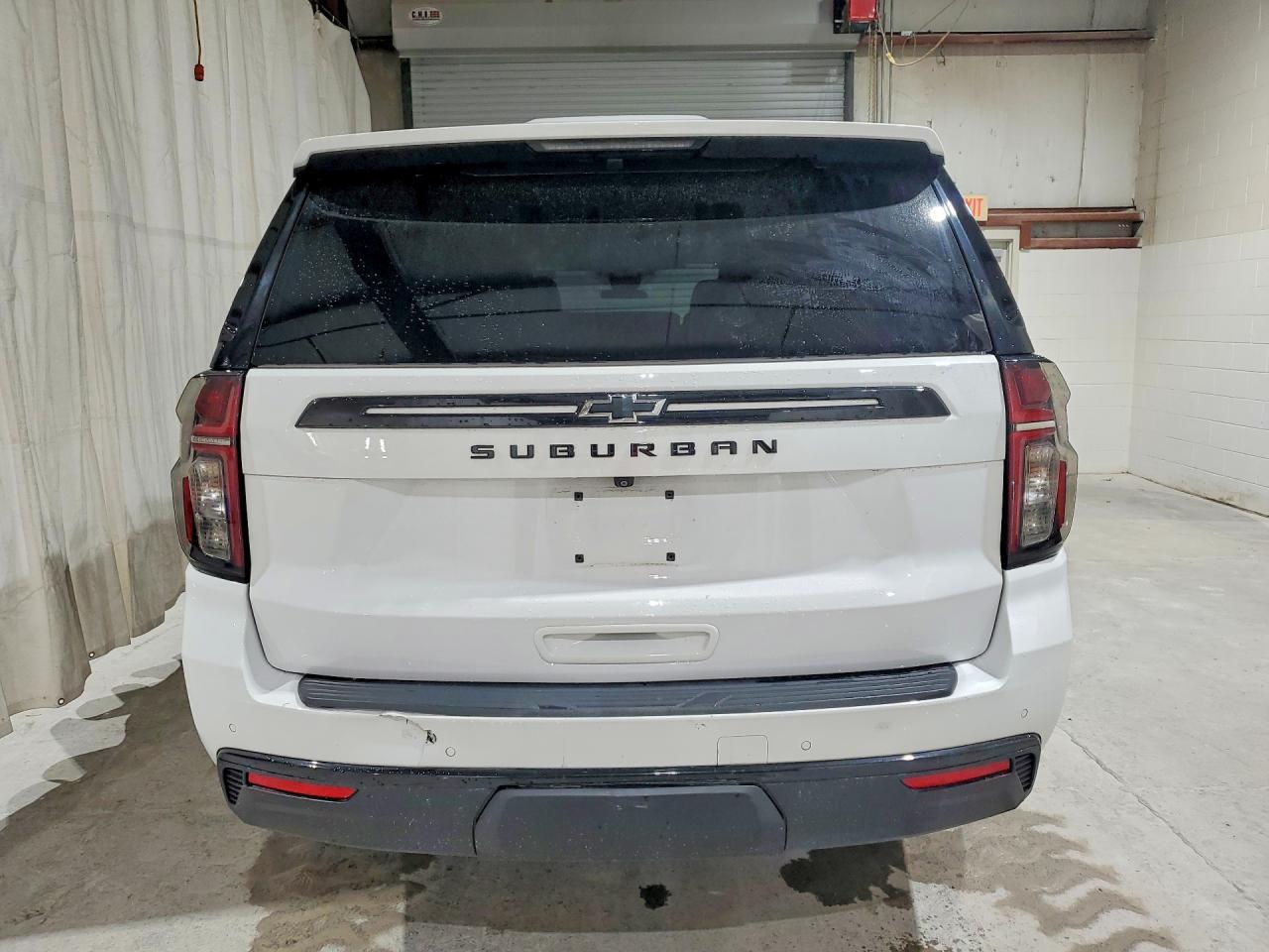 2023 Chevrolet Suburban K1500 Z71 - zdjęcie 6