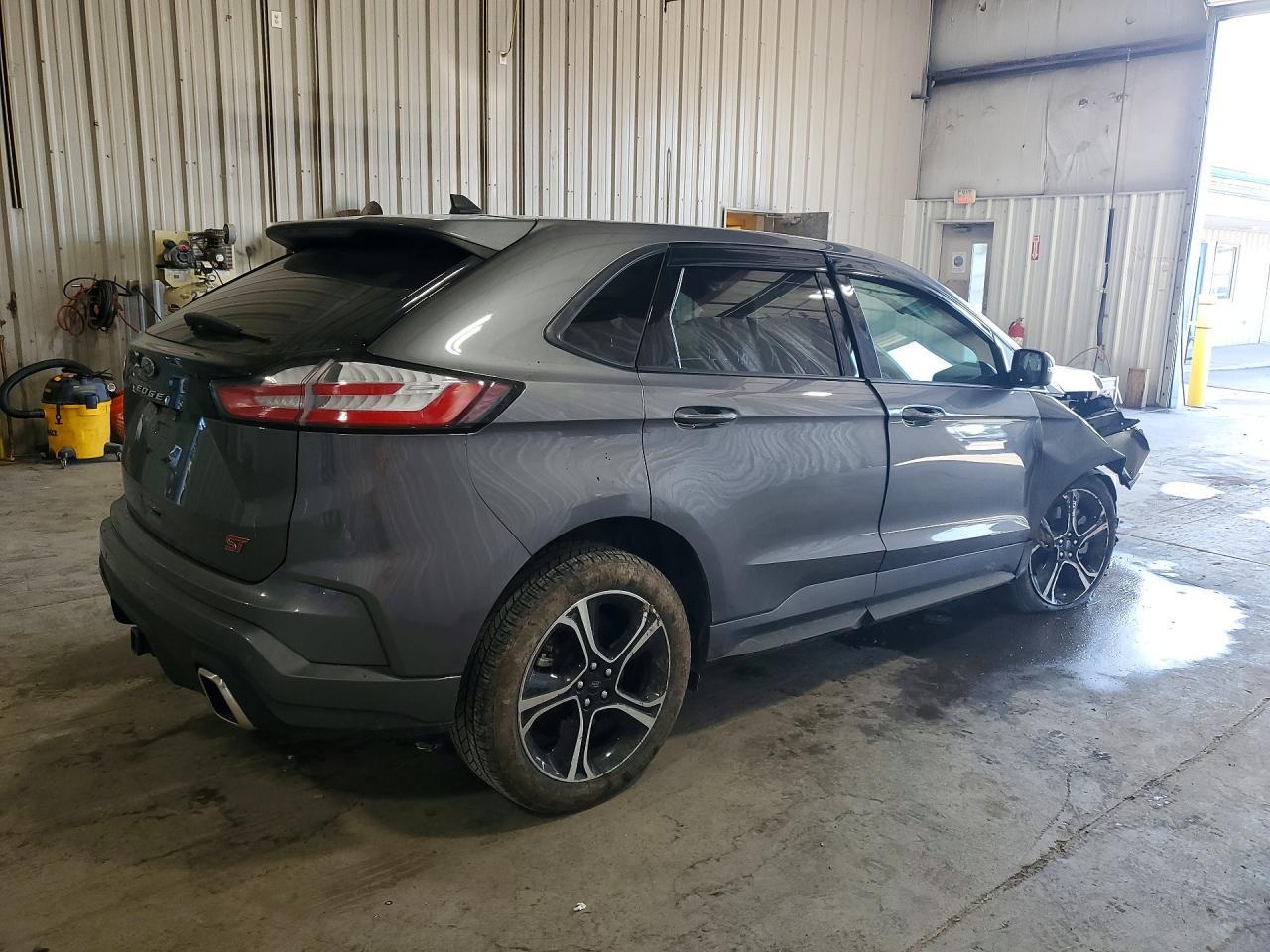 2023 Ford Edge St - zdjęcie 3