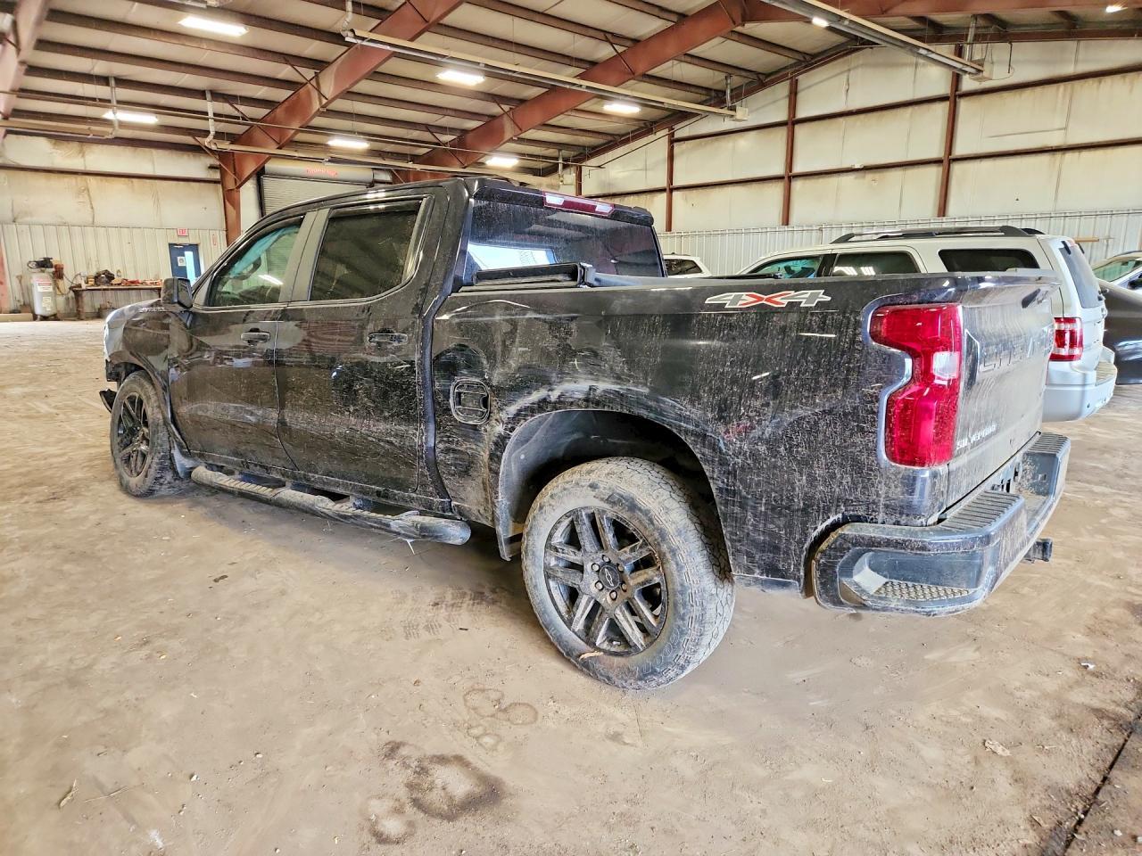 2023 Chevrolet Silverado K1500 Custom - zdjęcie 2