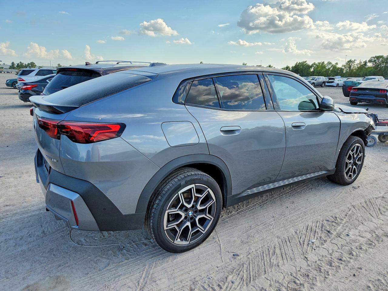 2025 BMW X2 xDrive28I - zdjęcie 3