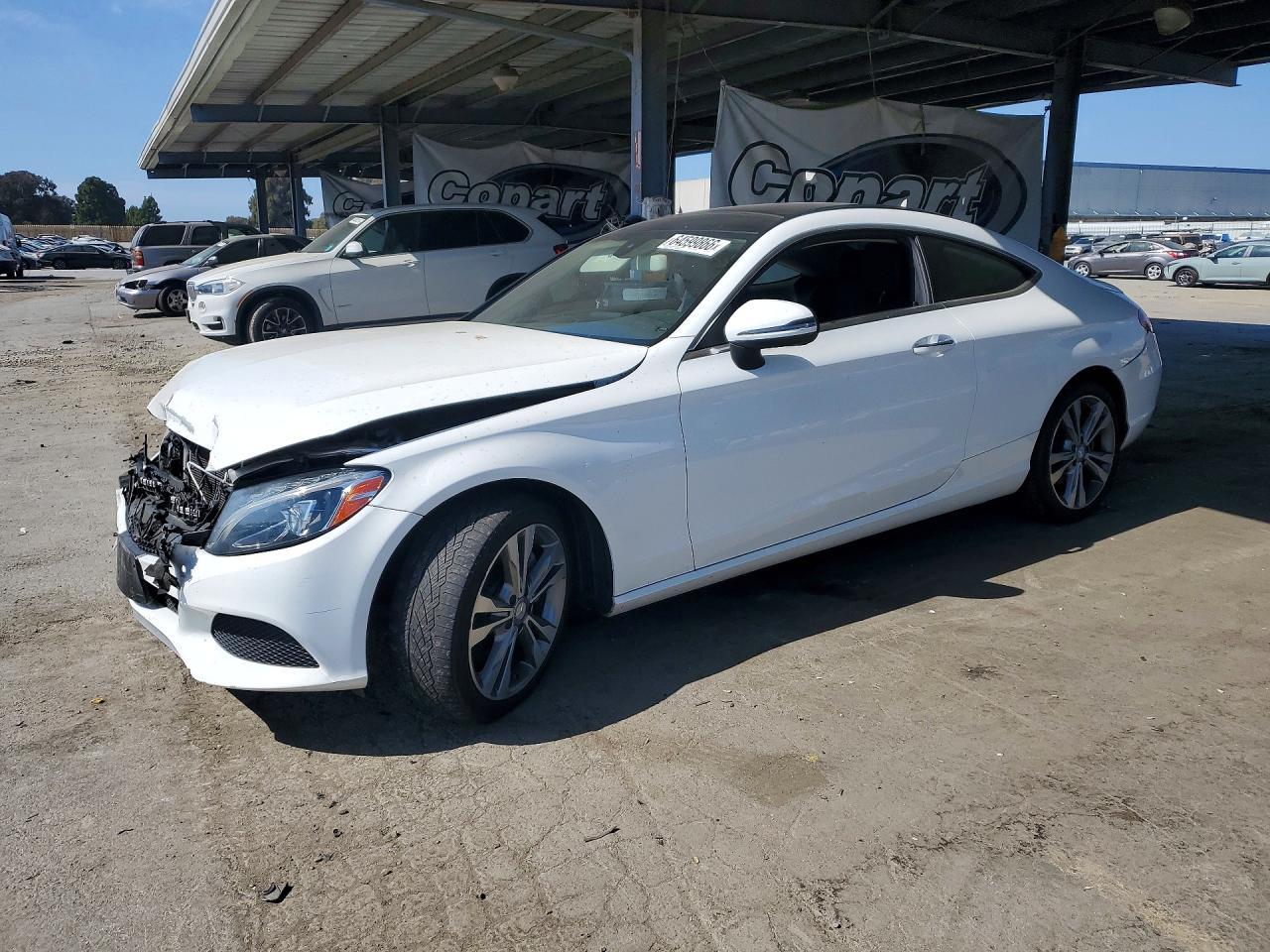 2017 Mercedes-Benz C 300 - zdjęcie główne