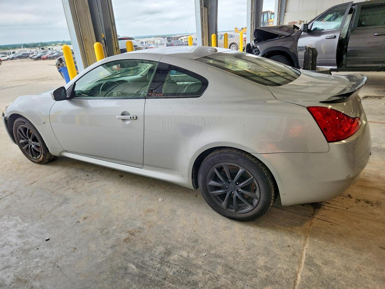 2014 Infiniti Q60 Coupe Base - zdjęcie 2
