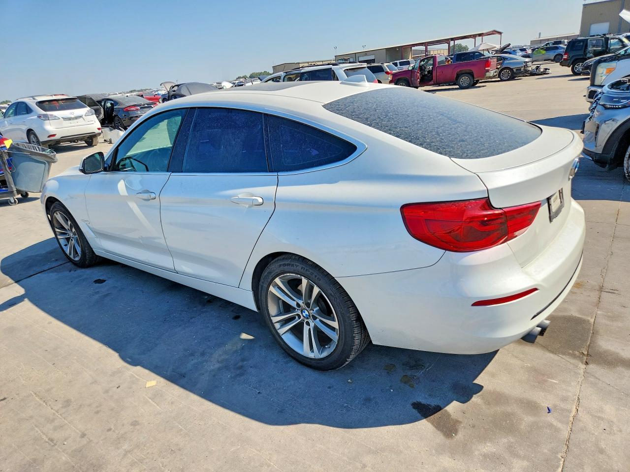 2018 BMW Seria 3 330i - zdjęcie 2
