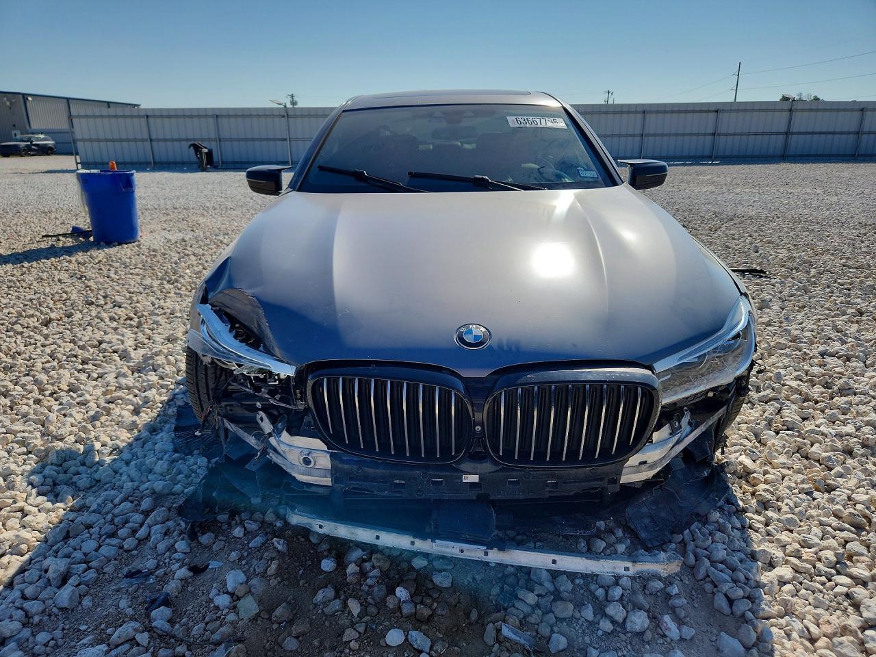 2018 BMW 750 I - zdjęcie 5