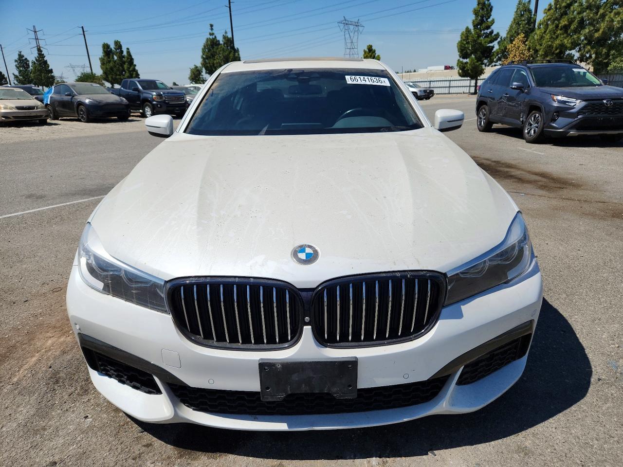 2019 BMW 740 I - zdjęcie 5