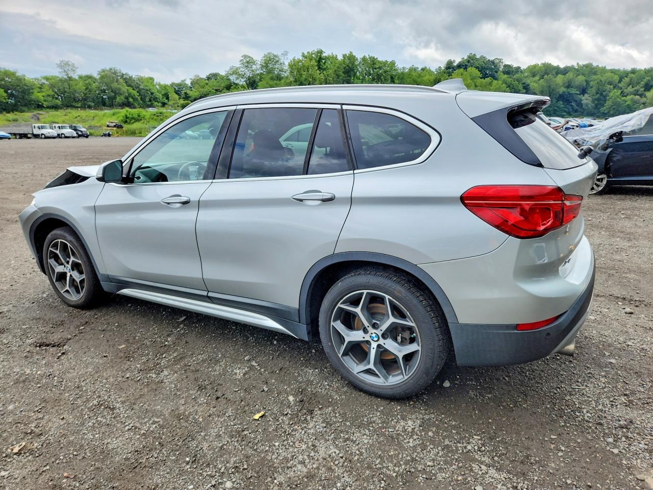 2019 BMW X1 xDrive28I - zdjęcie 2