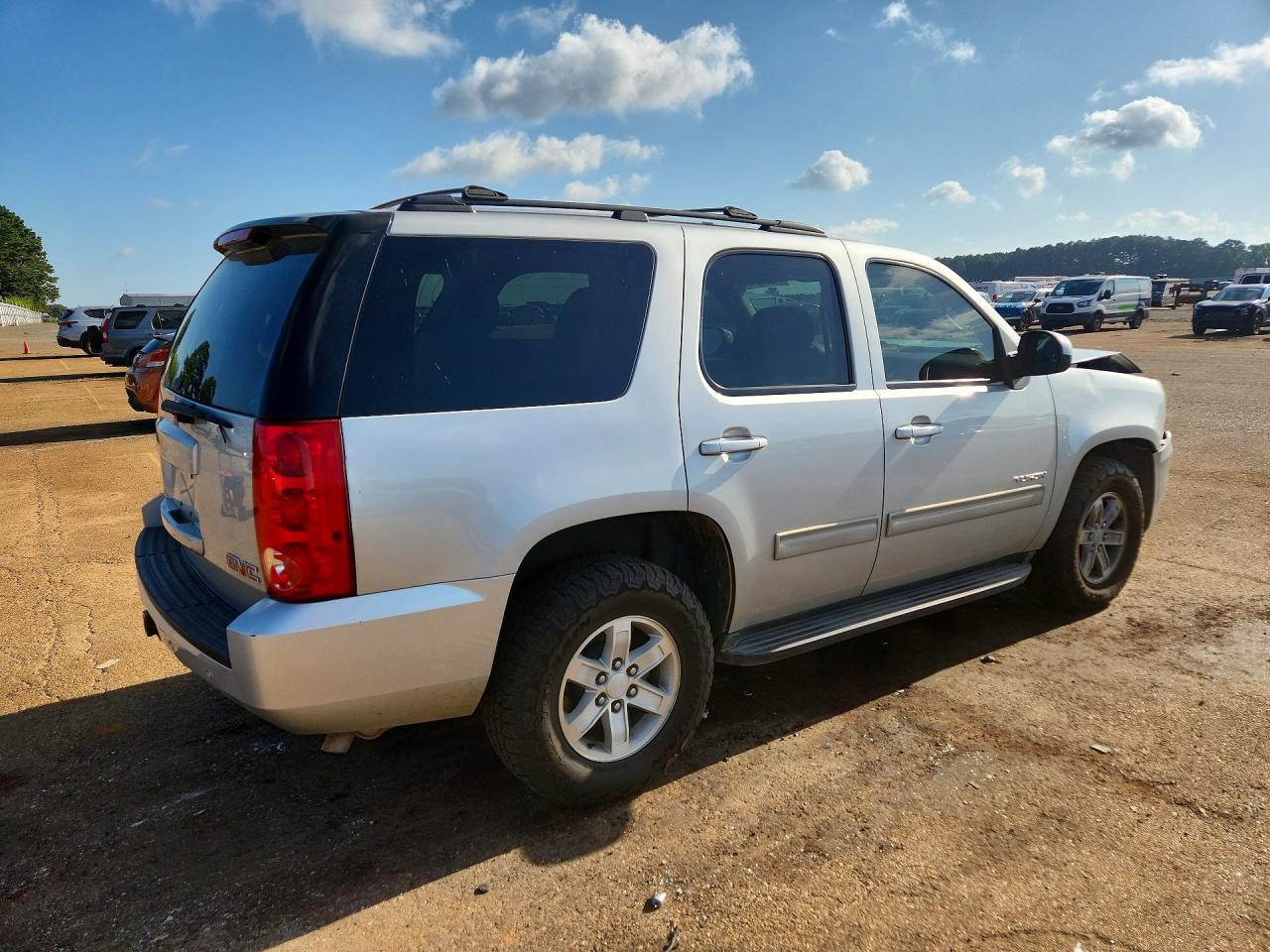 2013 GMC Yukon Sle - zdjęcie 3