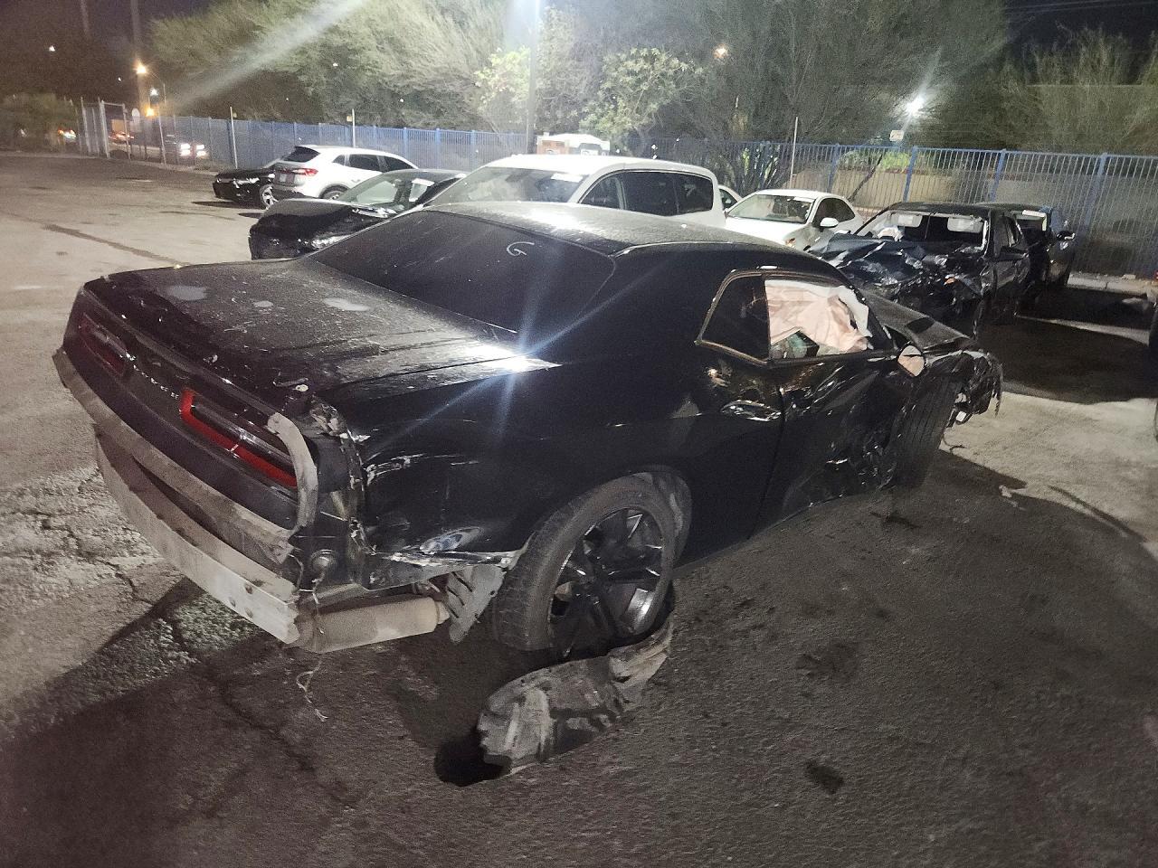 2016 Dodge Challenger Sxt - zdjęcie 3
