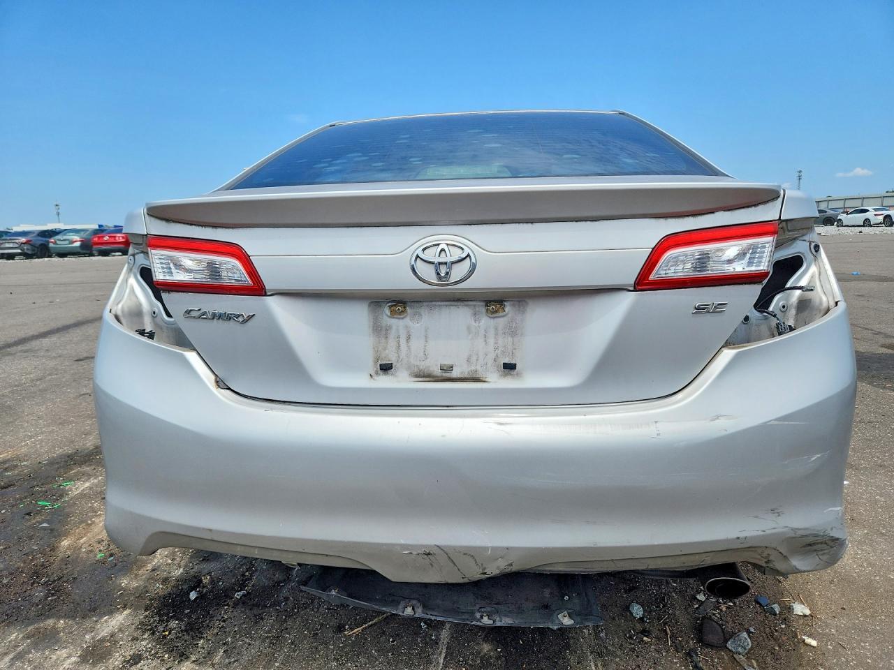 2014 Toyota Camry Se - zdjęcie 6