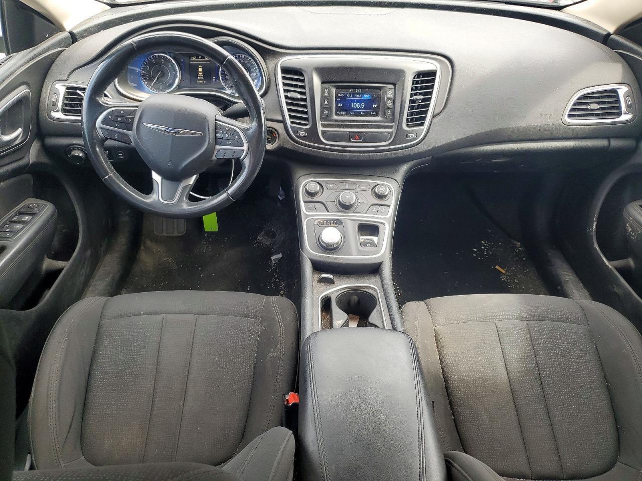 2016 Chrysler 200 Limited - zdjęcie 8