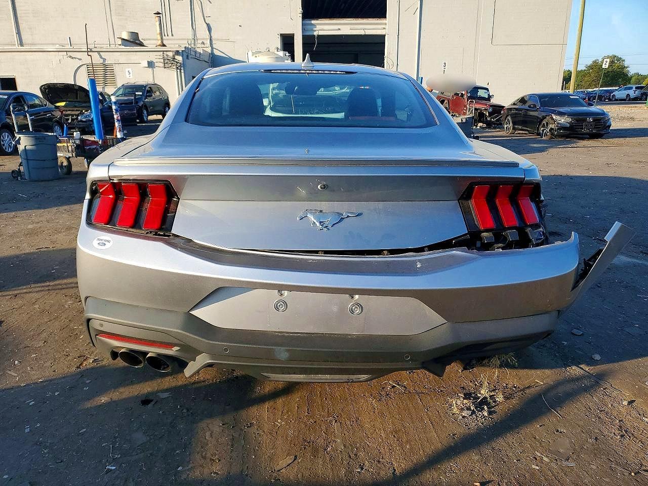 2024 Ford Mustang - zdjęcie 6
