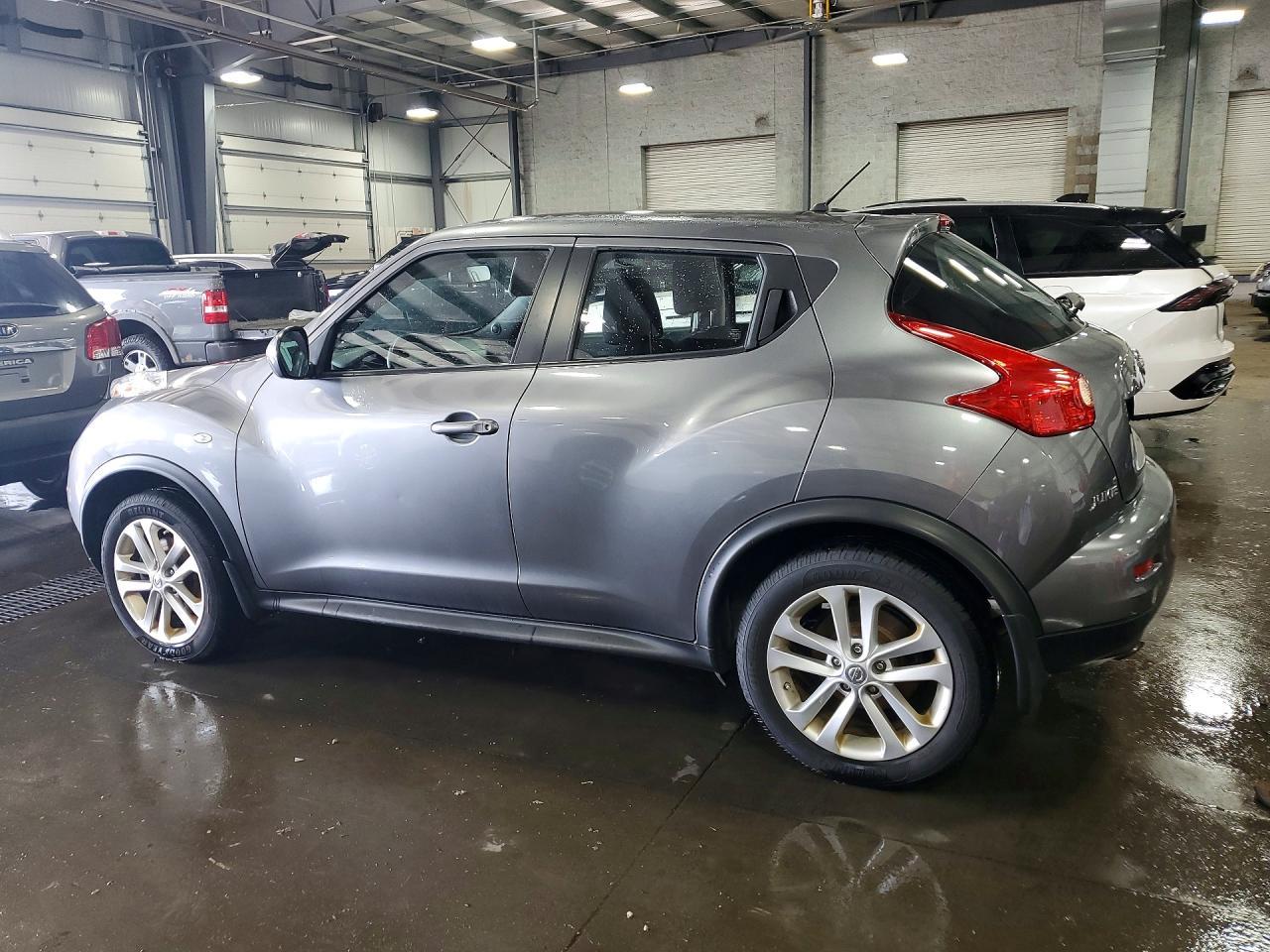 2014 Nissan Juke S - zdjęcie 2
