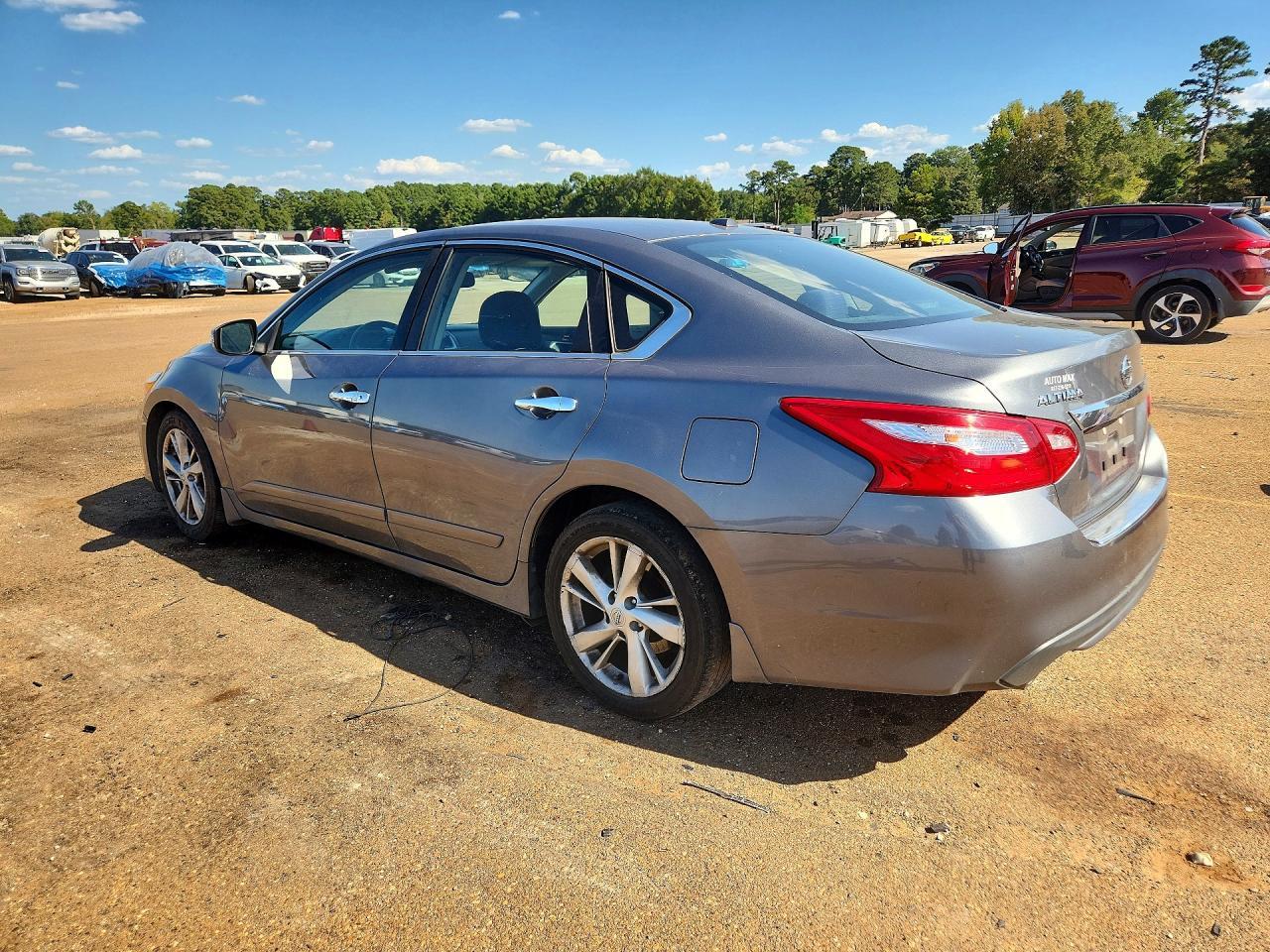 2016 Nissan Altima 2.5 Sv - zdjęcie 2