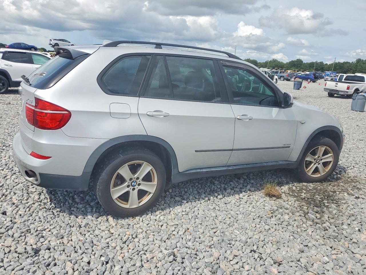 2013 BMW X5 xDrive35I - zdjęcie 3