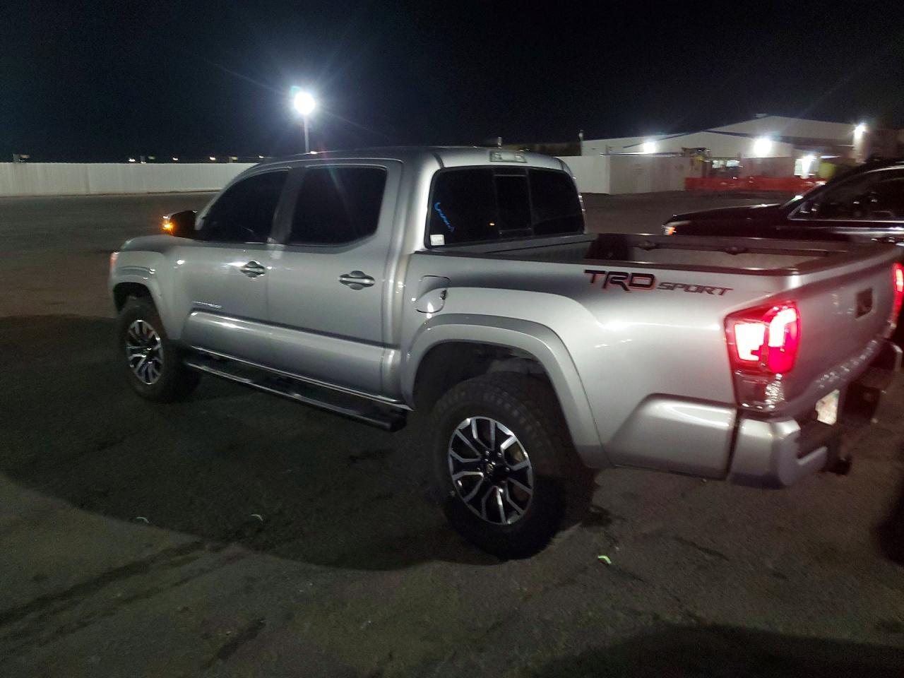 2021 Toyota Tacoma Trd Sport - zdjęcie 2