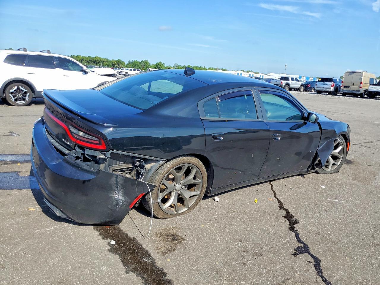 2015 Dodge Charger Sxt - zdjęcie 3