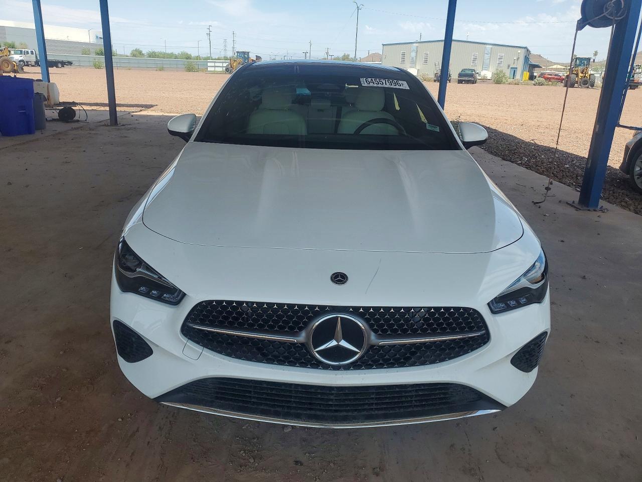 2025 Mercedes-Benz Cla 250 4Matic - zdjęcie 5