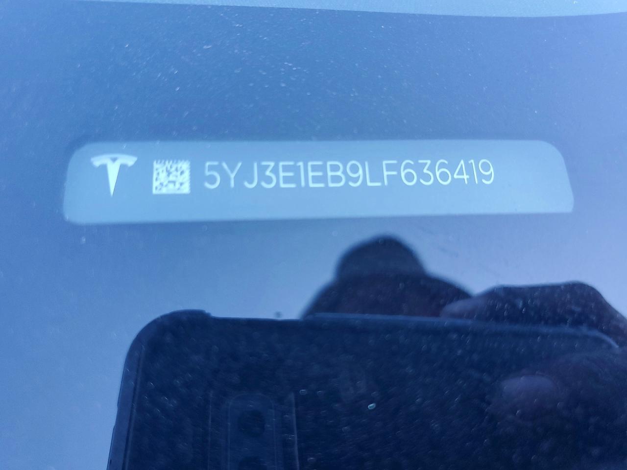2020 Tesla Model 3 - zdjęcie 12