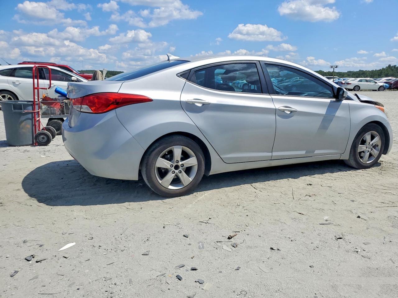 2013 Hyundai Elantra Gls - zdjęcie 3