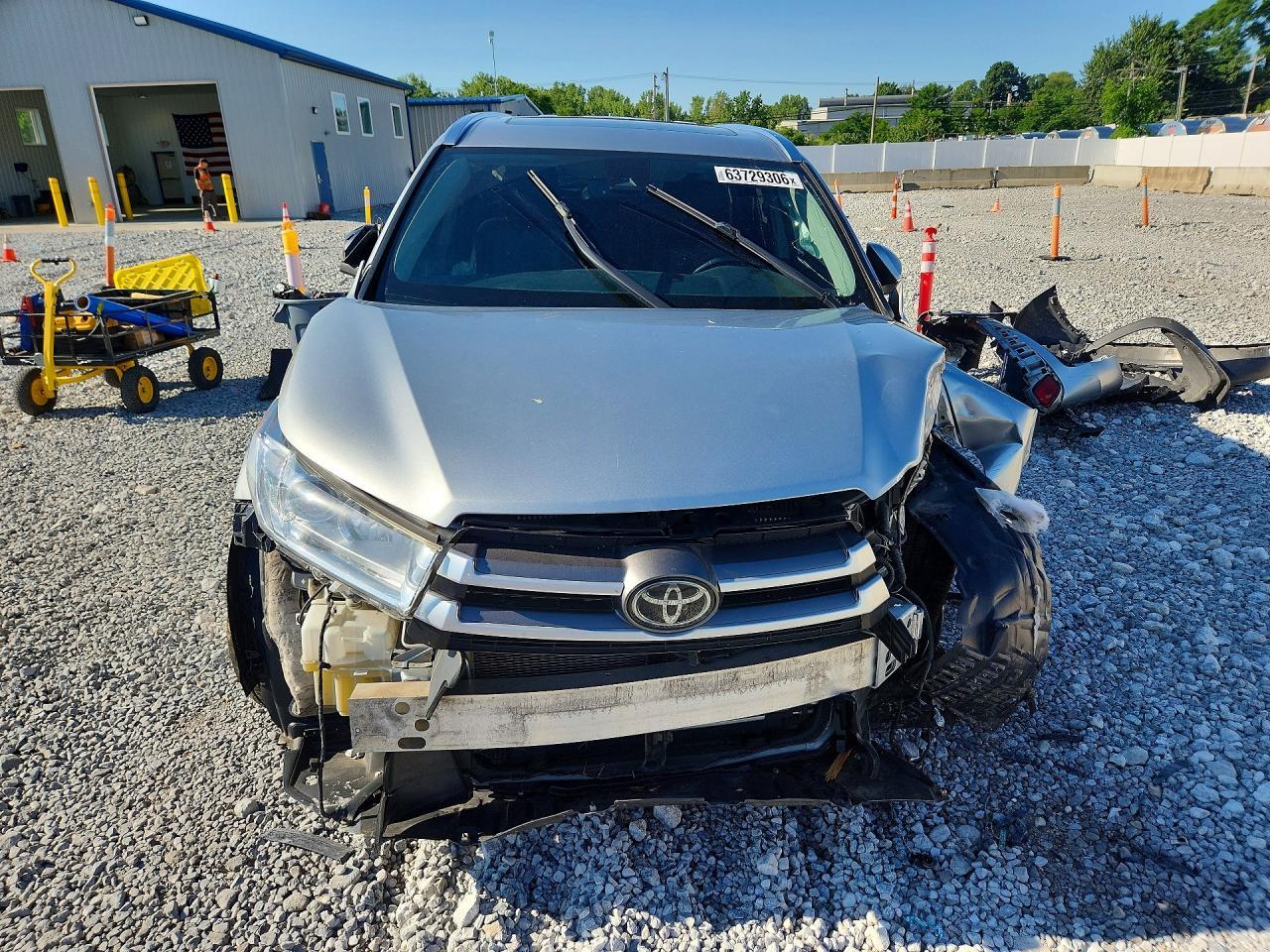 2018 Toyota Highlander Xle - zdjęcie 9