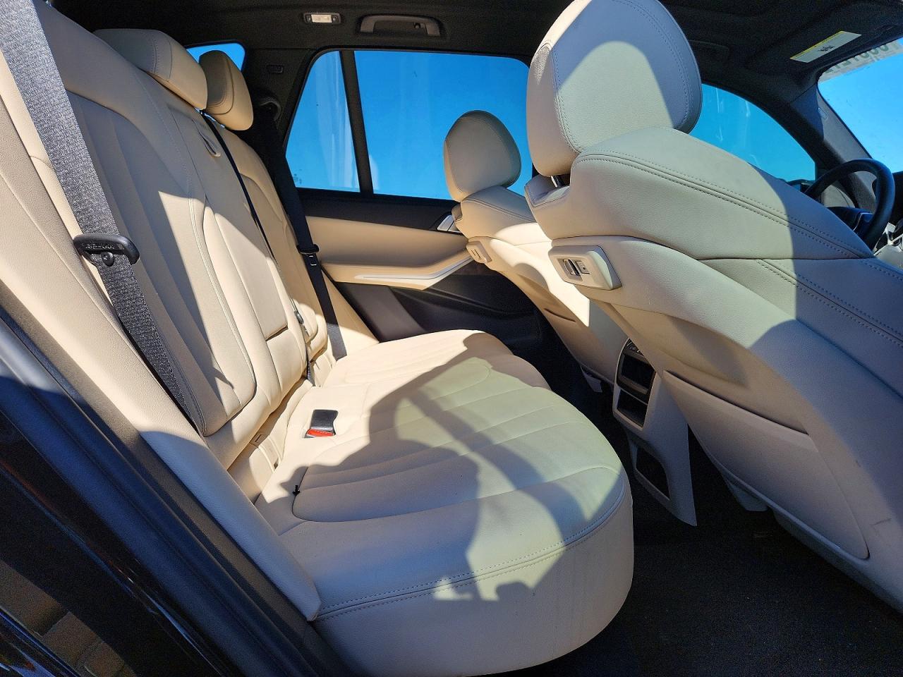 2022 BMW X5 xDrive40I - zdjęcie 10