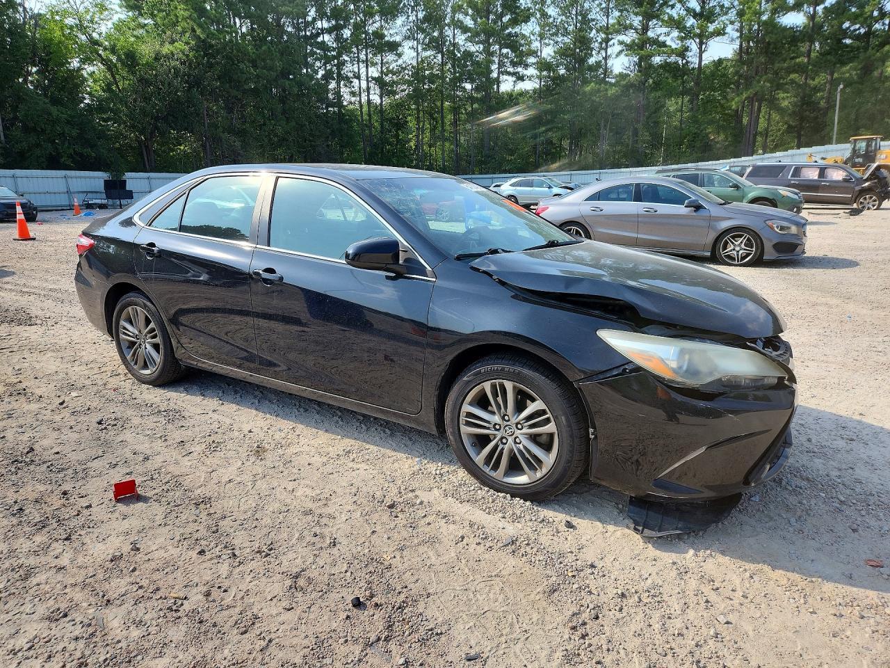 2015 Toyota Camry Se - zdjęcie 4