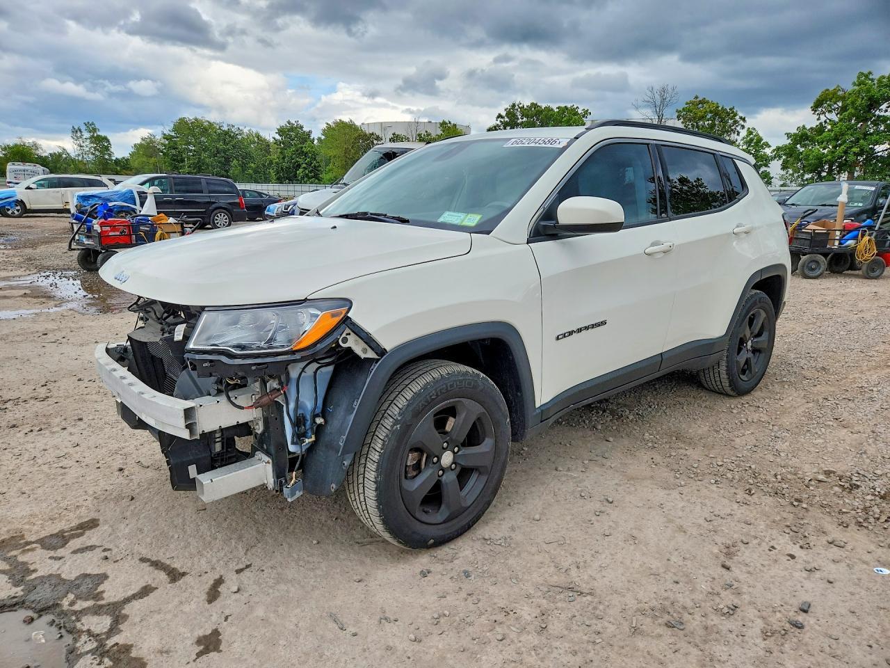 2018 Jeep Compass Latitude - zdjęcie główne