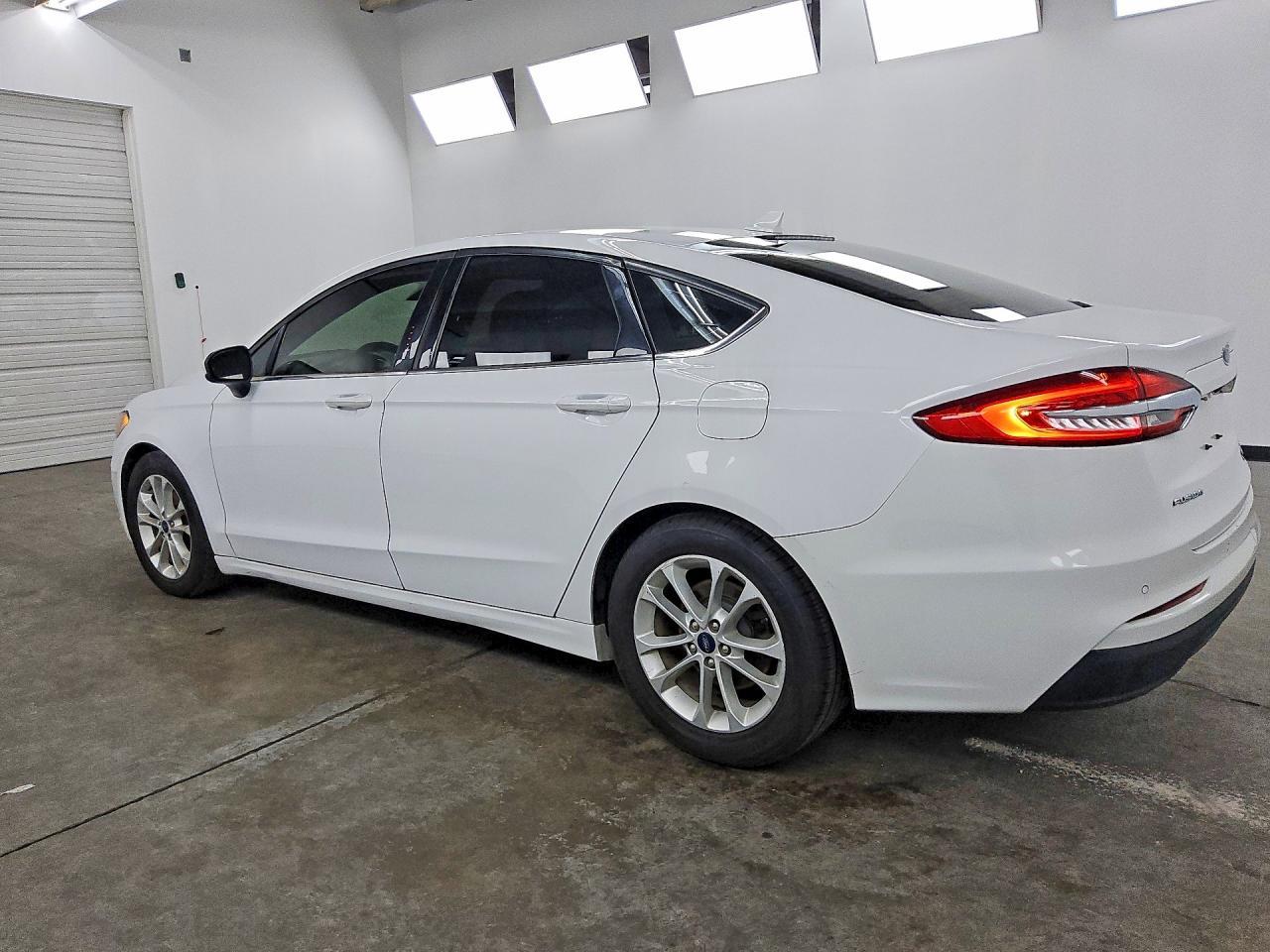 2019 Ford Fusion Se - zdjęcie 2