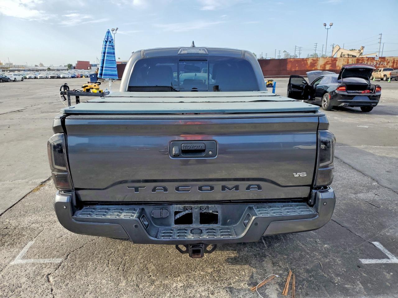 2017 Toyota Tacoma Limited - zdjęcie 6