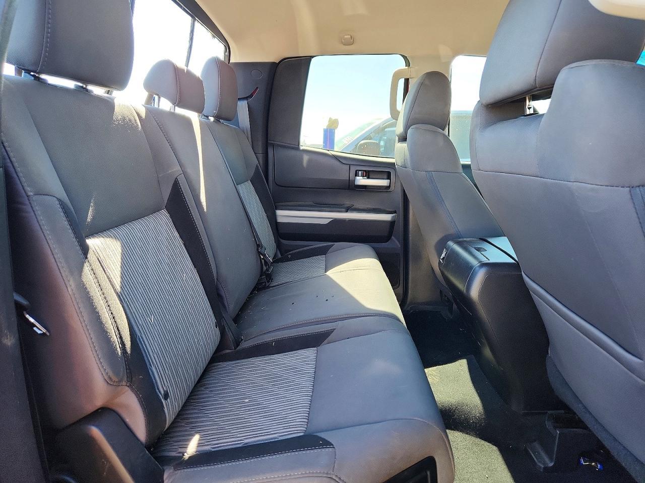 2016 Toyota Tundra Sr5 - zdjęcie 10