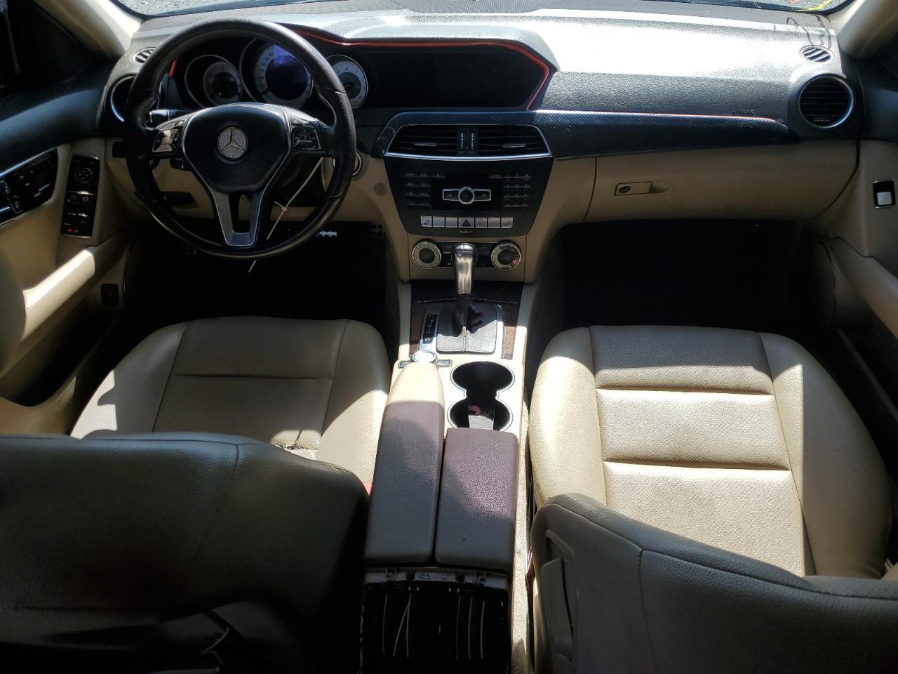 2013 Mercedes-Benz C 300 4Matic - zdjęcie 8