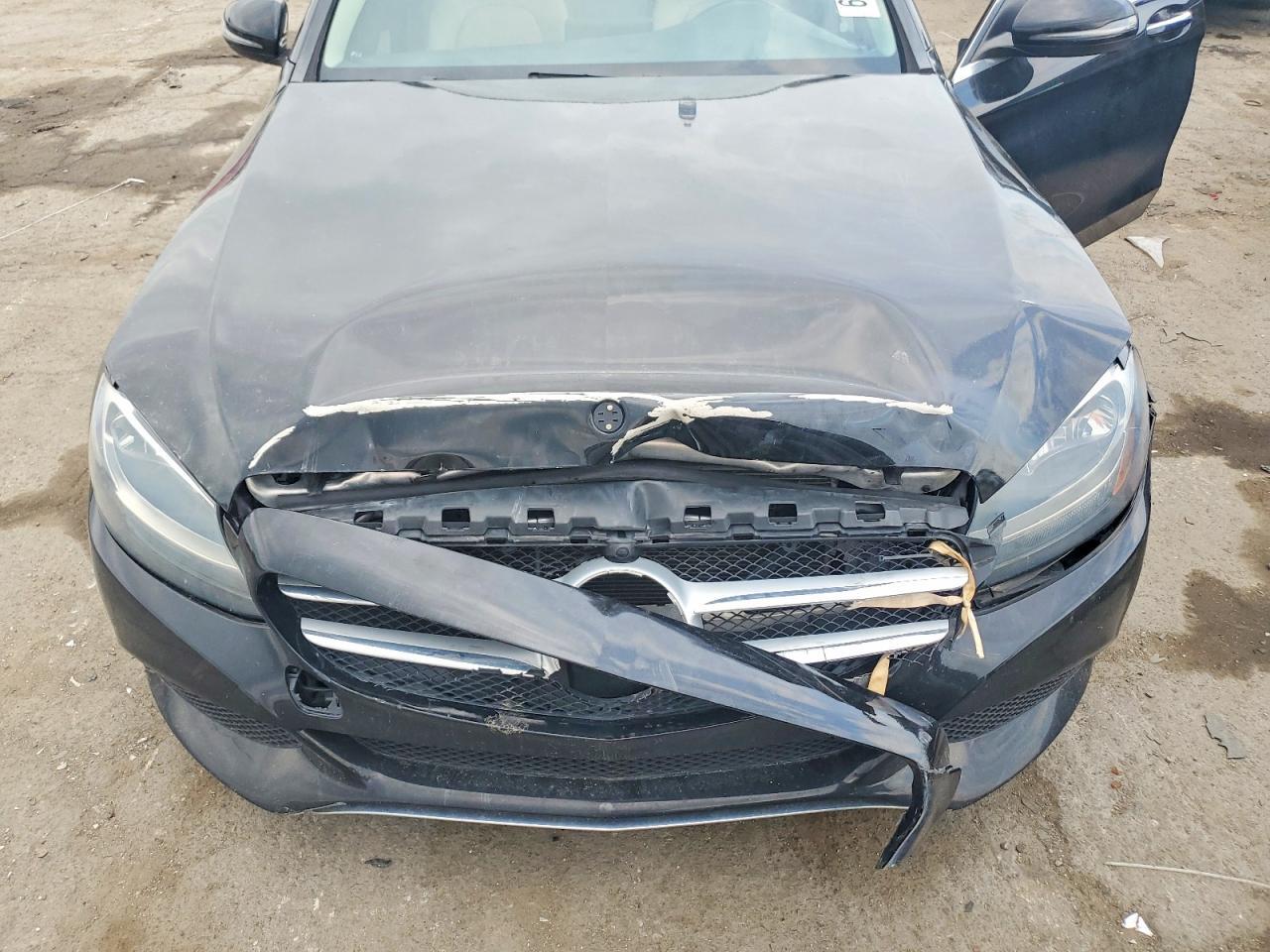2018 Mercedes-Benz C 300 - zdjęcie 11