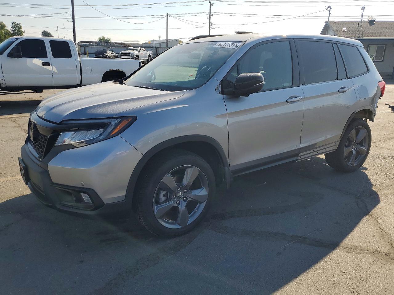 2019 Honda Passport Touring - zdjęcie główne